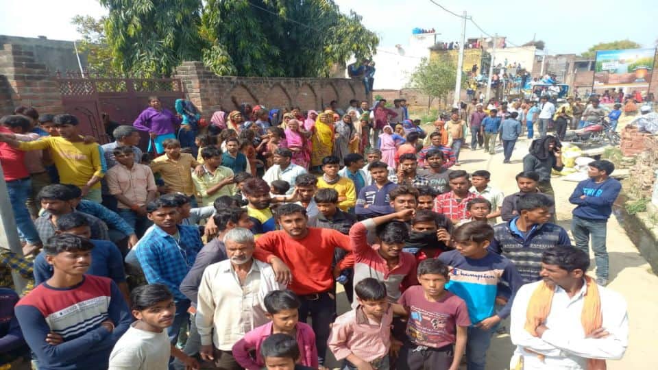 Forest department teams rescued Bengal tiger in Etah