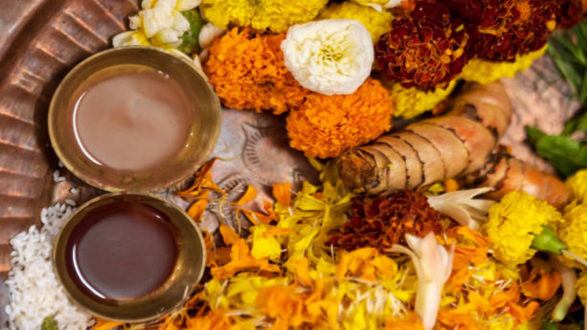 Kali Haldi Ke Upay black turmeric remedy for money business and wealth