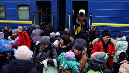 Bombing continues in Ukraine : Deadbodies on road and burnt houses, preparations to run government in exile from Poland amid fierce conflict With Russia