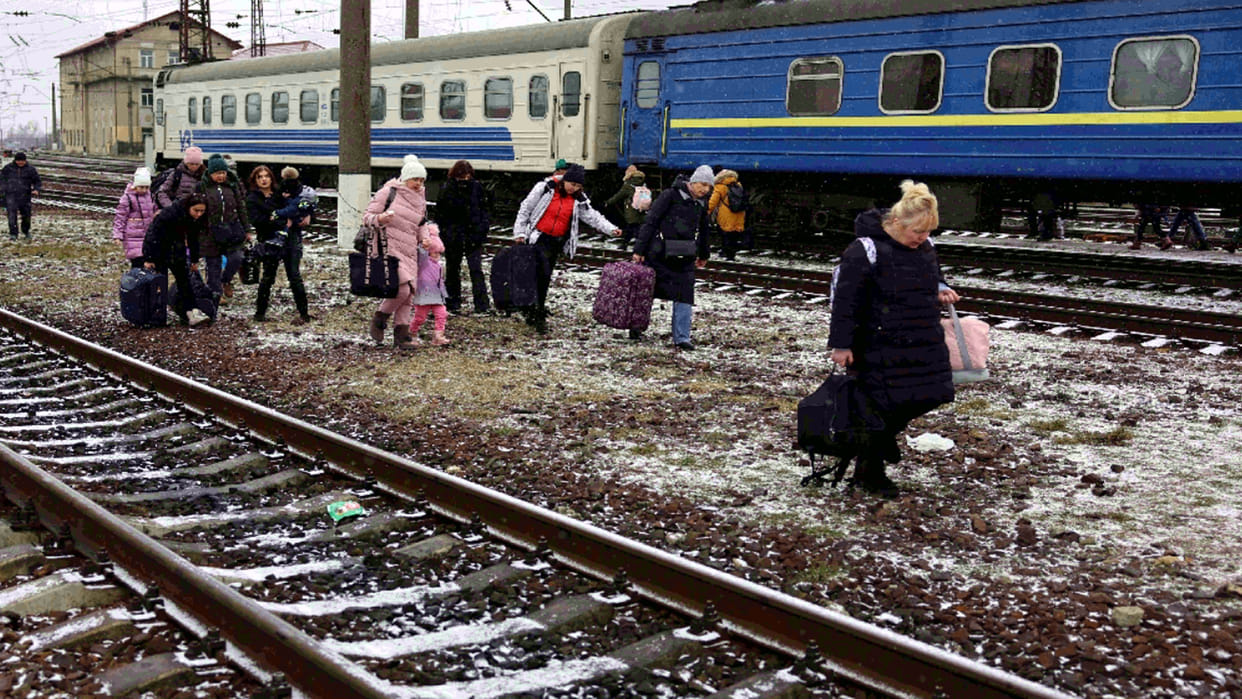 Indian Embassy in Kyiv shares five available options for border crossing to leave Ukraine