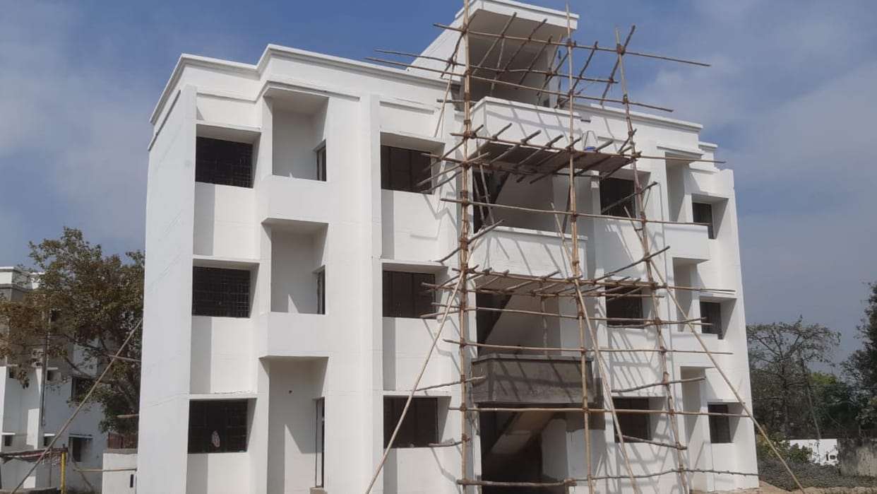 Two laborers injured due to visor collapse in siddharth nagar