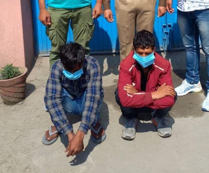 Two accused arrested in the theft of 18 lakhs from the house of a junk dealer