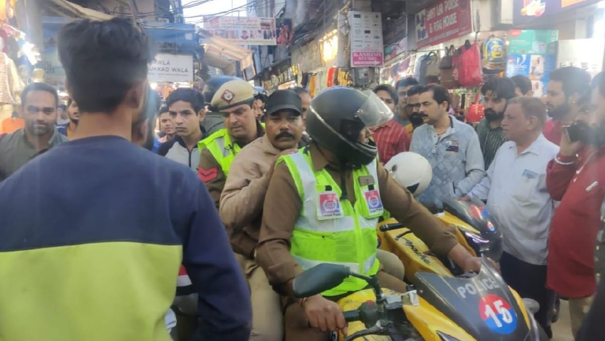 Fake policeman arrested for extortion from e-rickshaw drivers in Panipat of Haryana