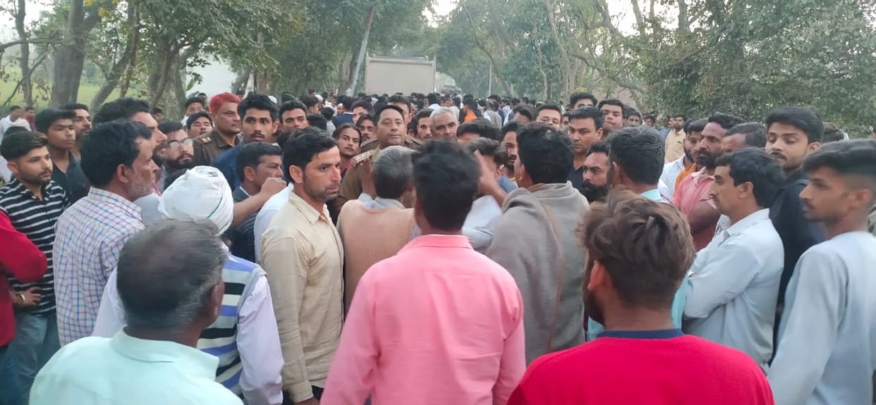 Youth dies due to dumper collision, jammed in protest