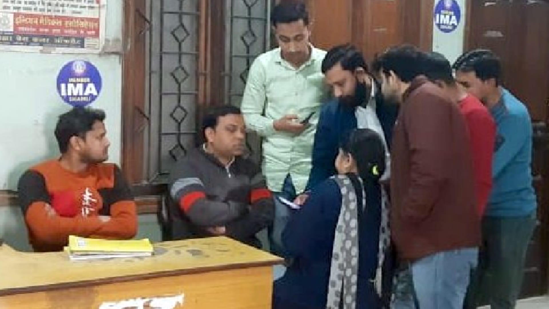 ENT doctor suicide in Meerut: Wife was sitting in the car,doctor suicide outside of the car