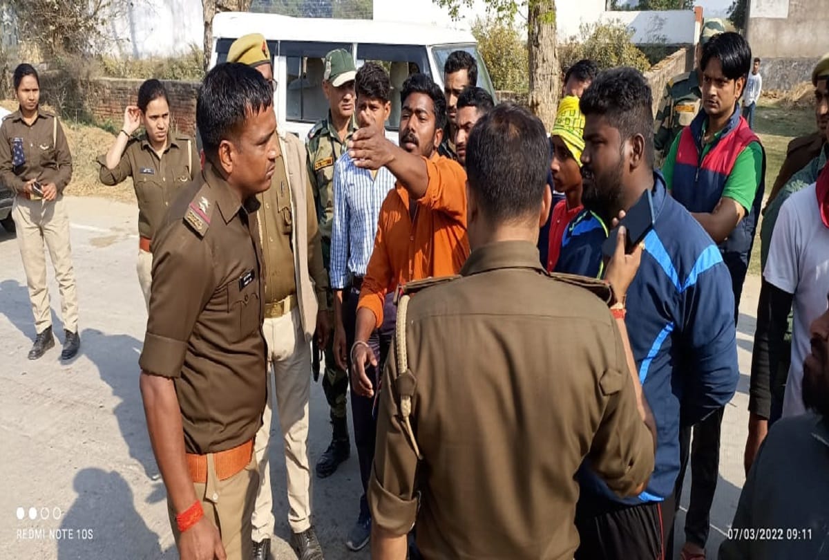 Objection on casteist words in viral video in Hardoi, police filed report against youth