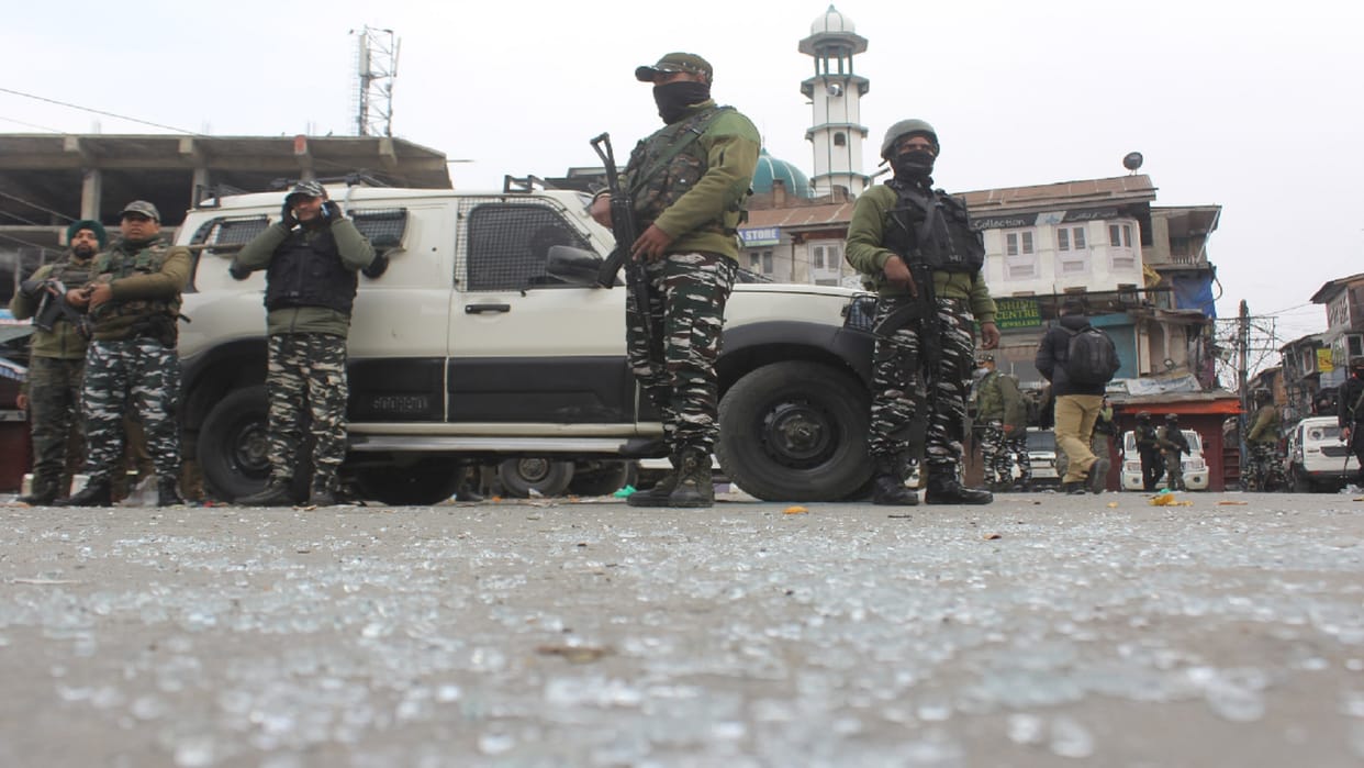 Terrorists lobbed grenade on security forces in Rainawari Kashmir Srinagar