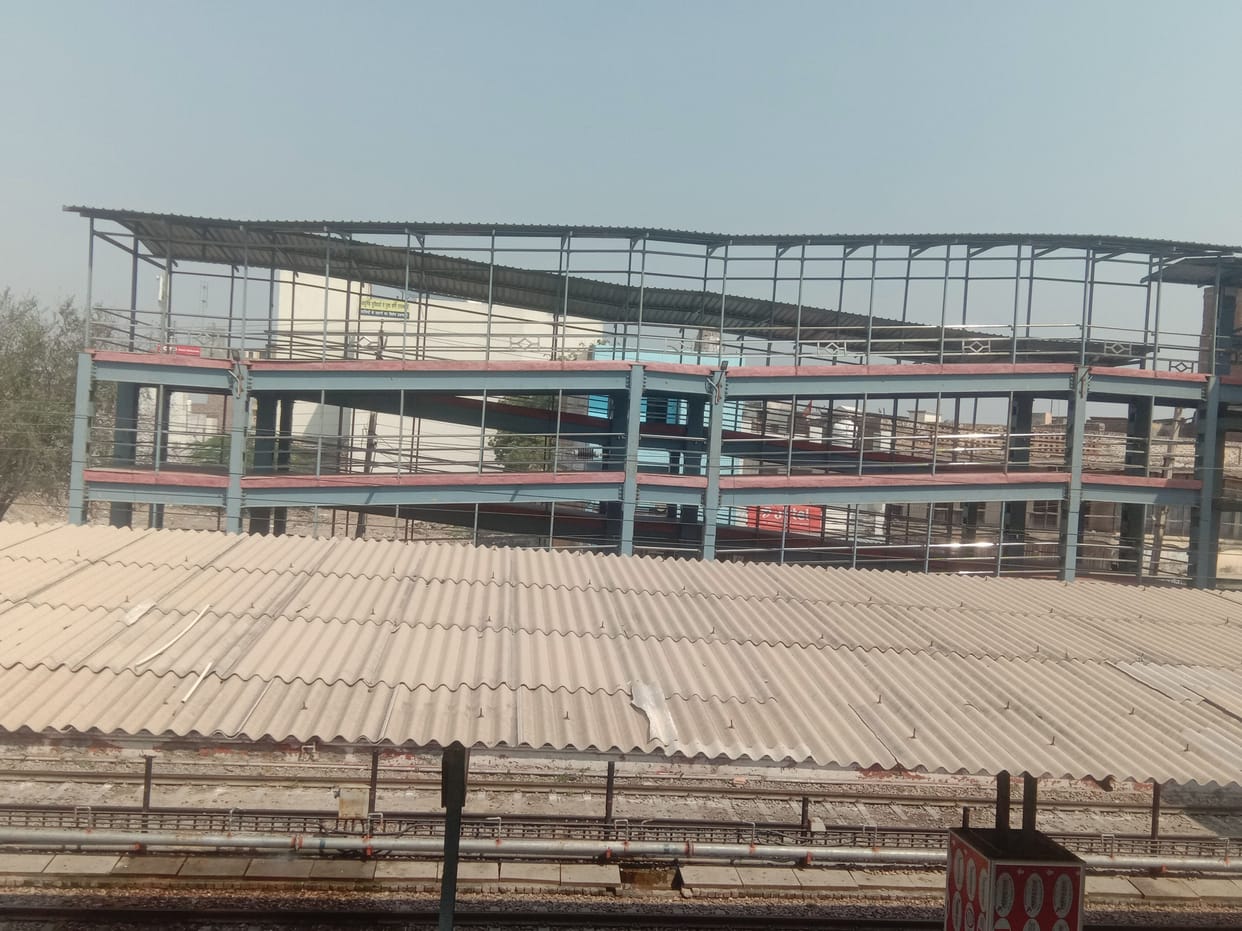 12 turns to go from platform number-1 to platform number-2, time taken for 8 minutes, trains stop only for 2 minutes