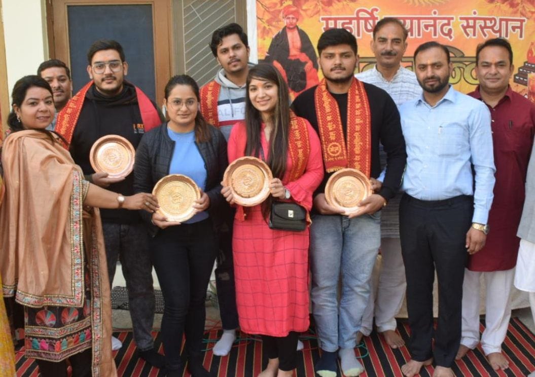 Students who returned from Ukraine made sacrifices in the Yagya