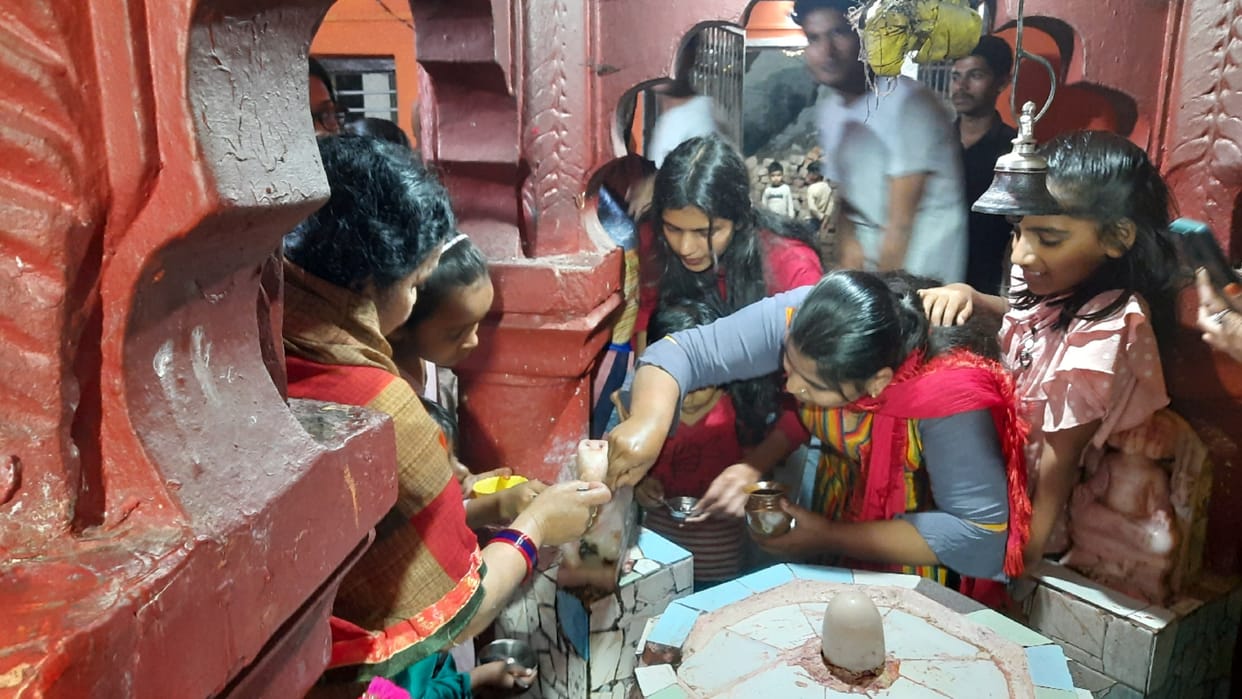 People gathered in Shiva temples on information of Nandi drinking milk