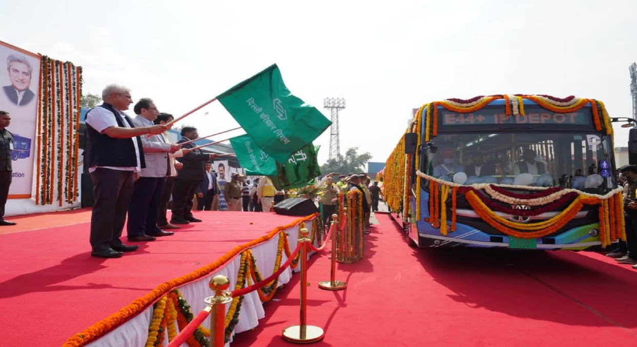 Delhi Public Ttransport: 1800 e-buses to run on roads by next year