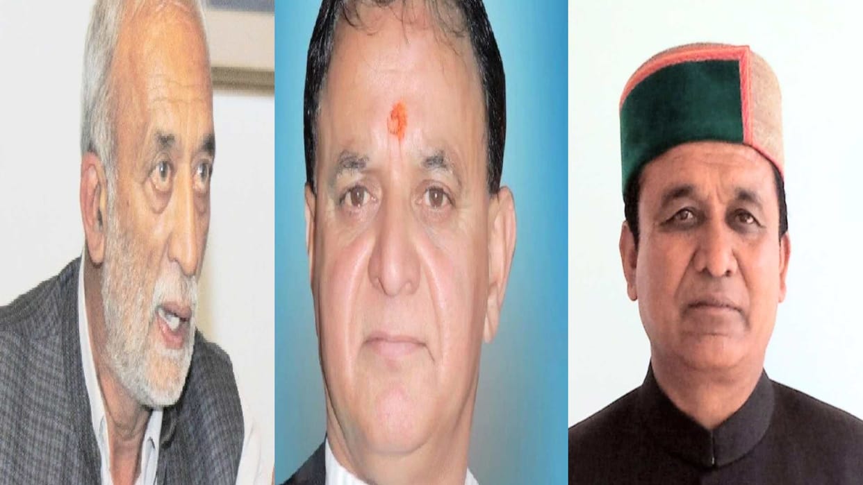Rakesh Singha and Jagat Negi surrounded the minister on the World Bank project of Horticulture