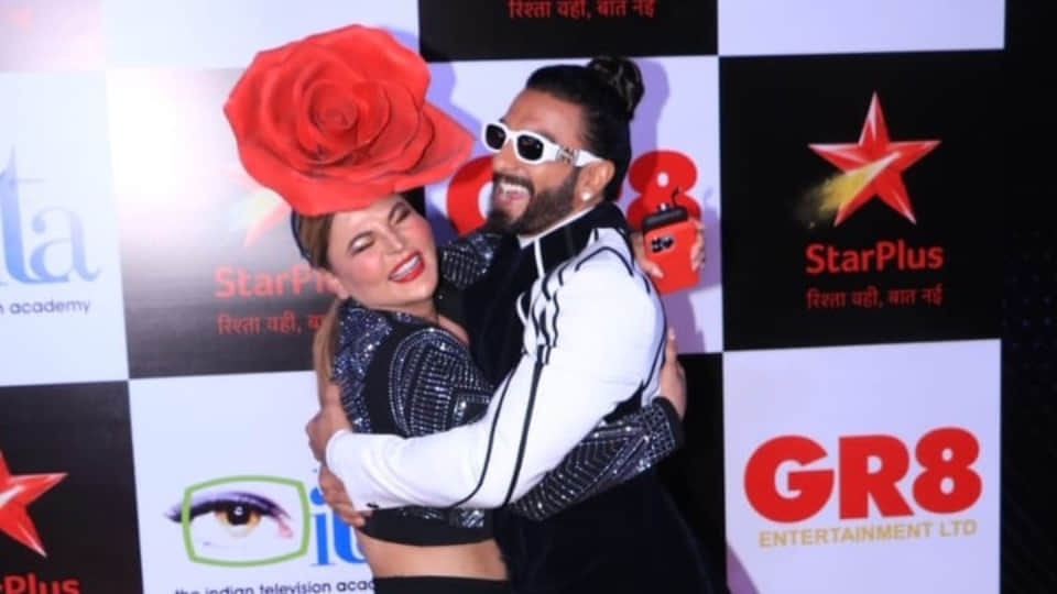 rakhi sawant  shared video on Ranveer Singh Bold photoshoot said actor has done a favour to Indian women