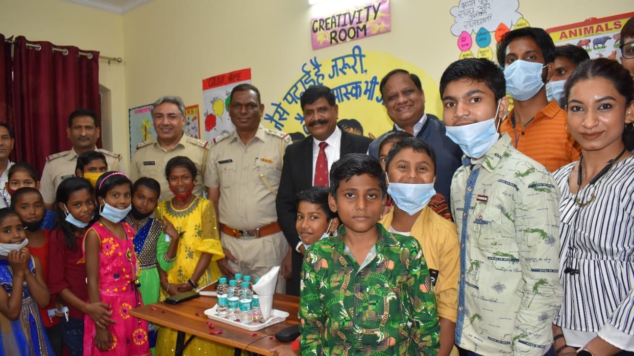 khilti kaliyan project started in Gurugram to connect poor children with education