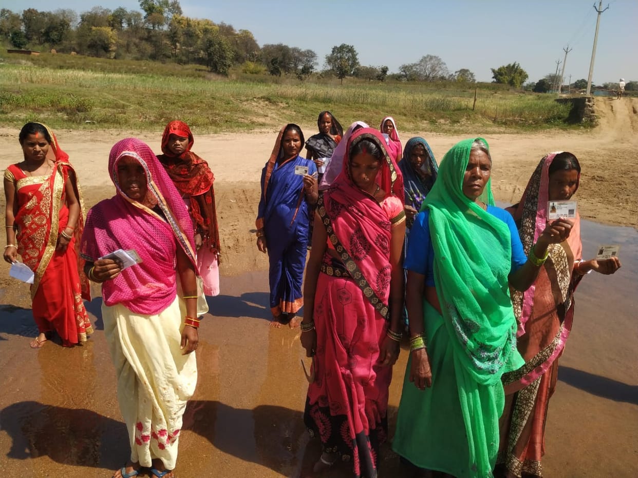 UP 7th Phase Election updates Enthusiasm of voting shown in inaccessible areas of Sonbhadra people travel many km for vote