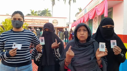 UP Election 2022 Phase 7 Voting Live Latest updates varanasi Assembly Seats Vote Percentage Chunav Result News in Hindi