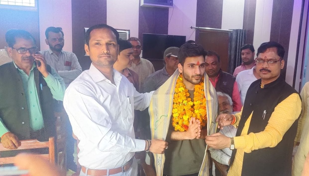 kartik gupta returned from ukraine