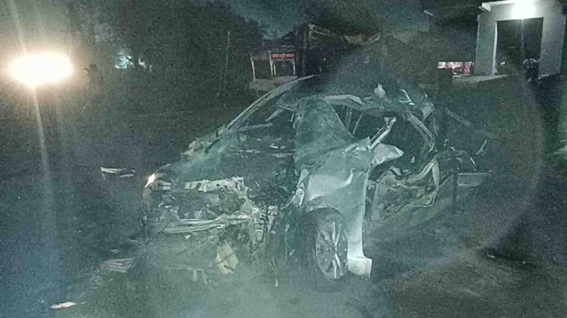 Road accident in Kanpur, four friends Died, two injured