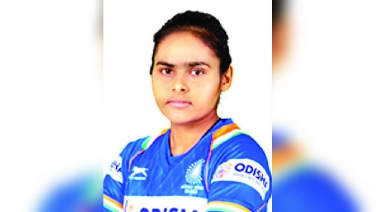 success story of hockey player nisha warsi of Sonipat