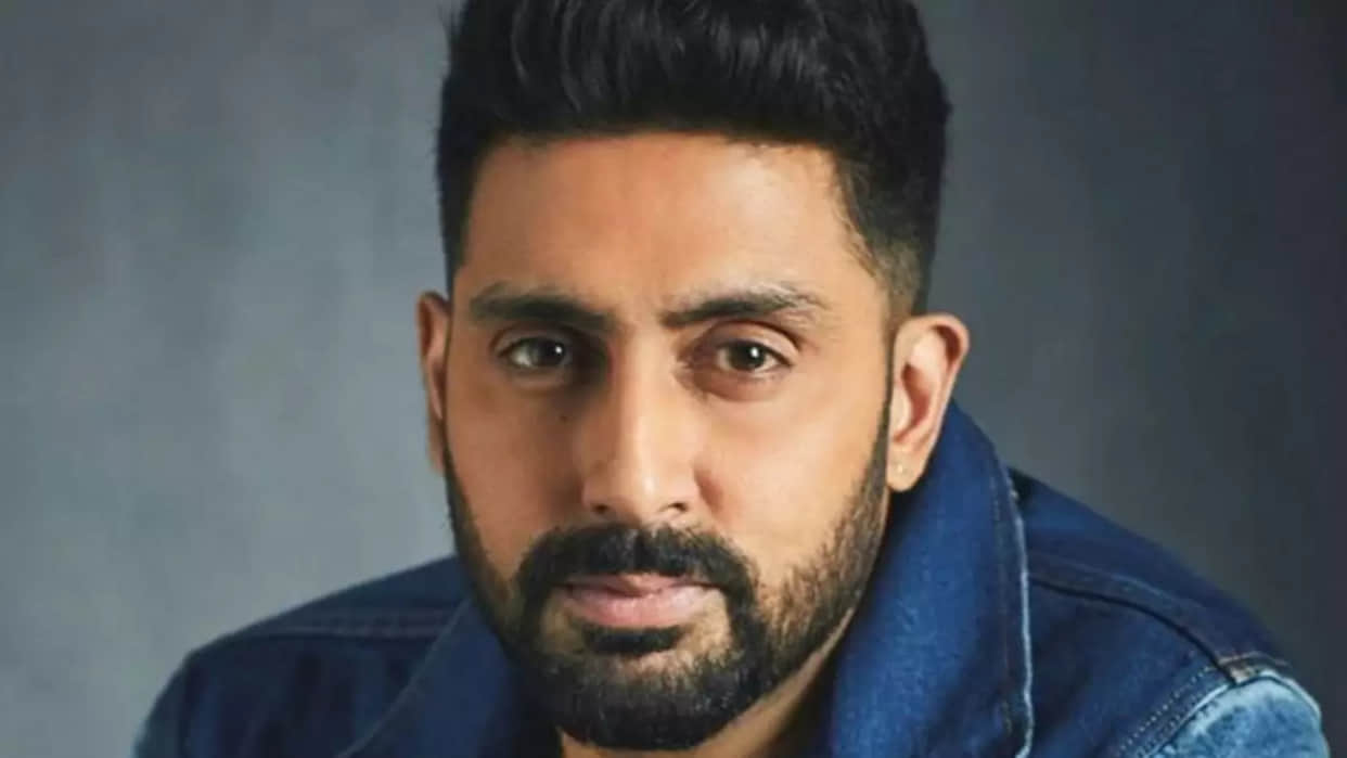 Bollywood: after making fun of Abhishek Bachchan career, trolls get a reply