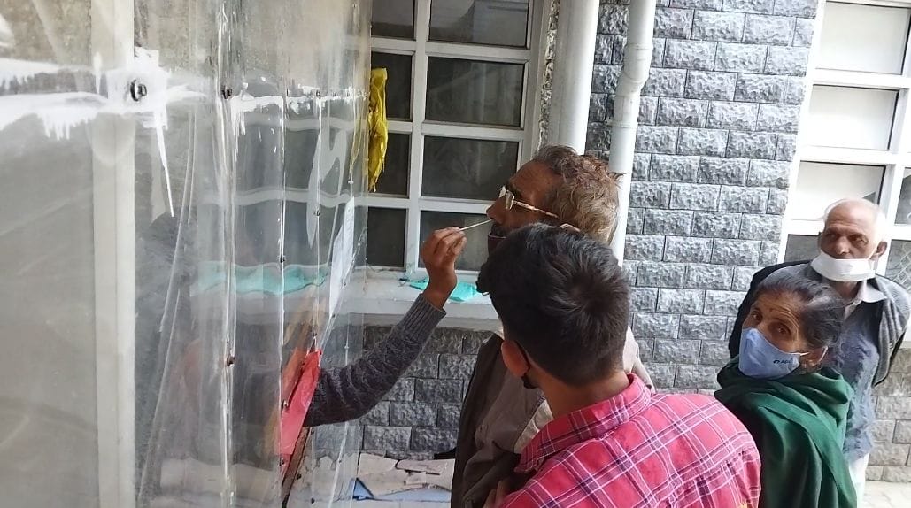 Patients upset due to the condition of Kovid test before going to OPD