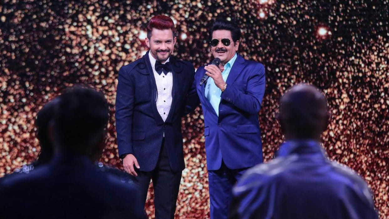 Singer Udit Narayan and Son Aditya First LIVE Concert together In Delhi Postponed Due To Floods in the city