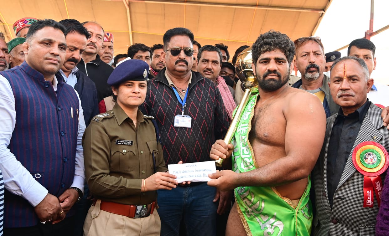 Rohtak's Somveer won Mandi Dangal