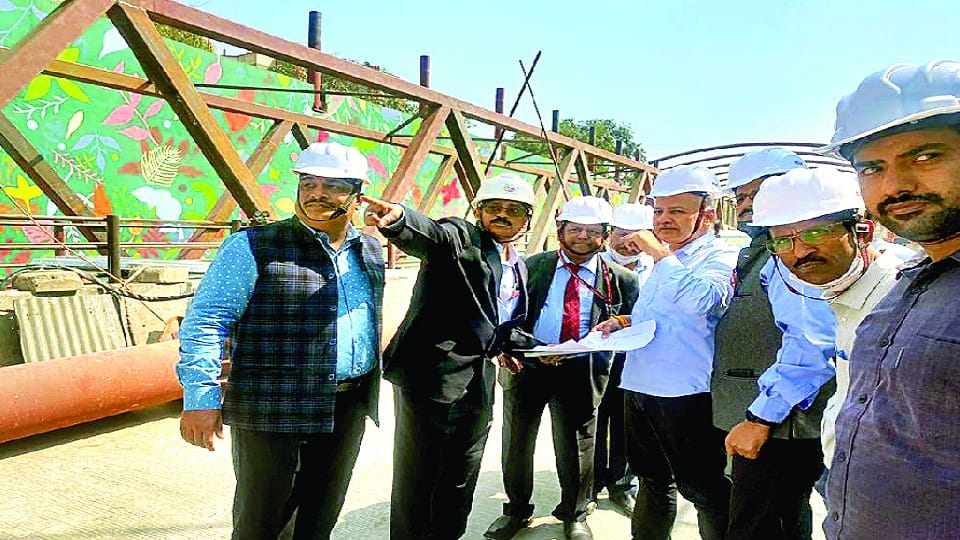 ashram underpass will start from march 22 manish sisodia took inspection of construction work