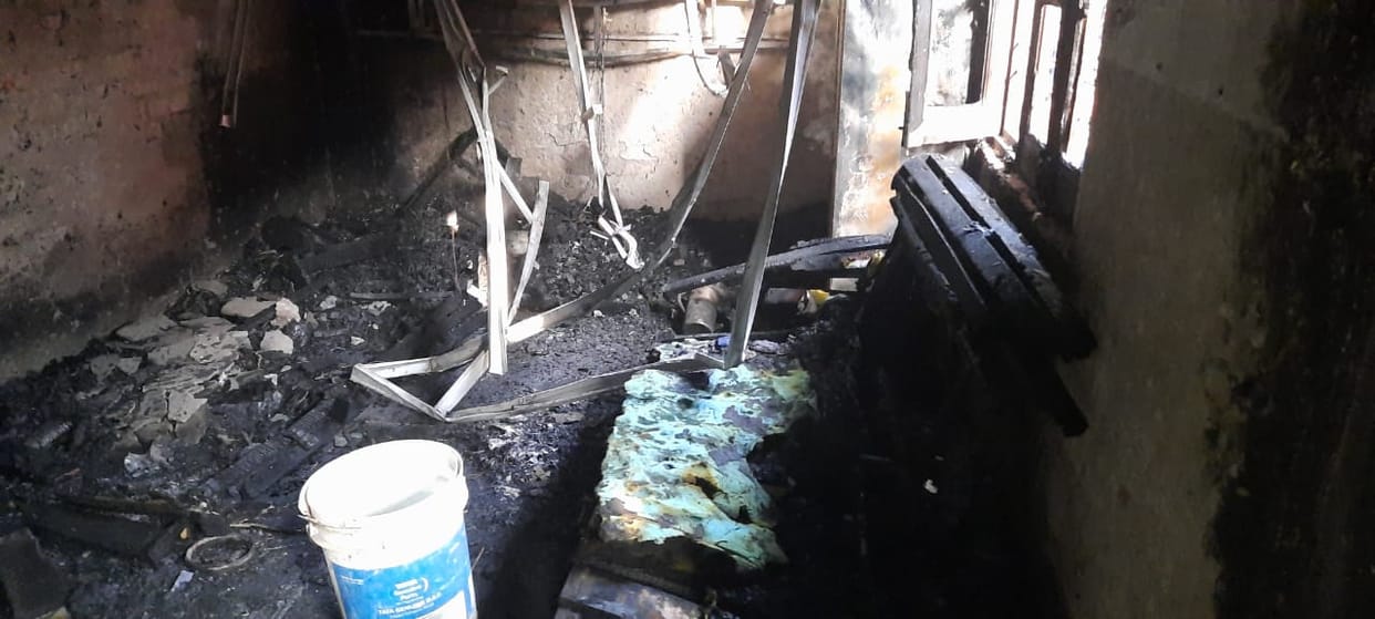 Massive fire in the house, woman dies, couple and three children are scorched