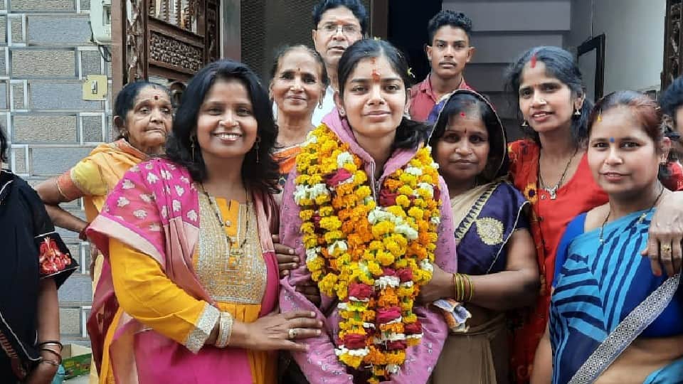 agra three medical students returns from Kharkiv city of Ukrain