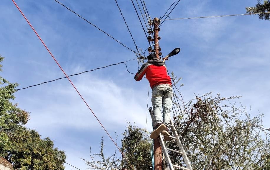 Work started to repair bad street lights