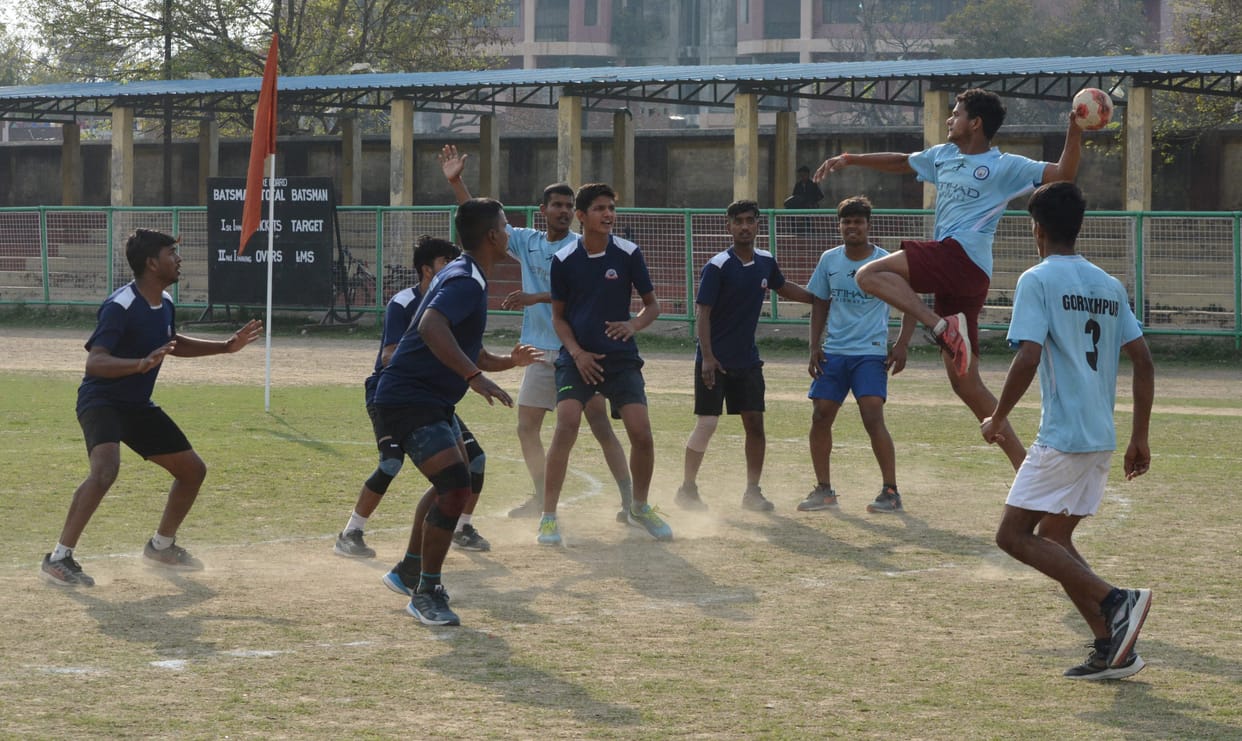 Varanasi defeated Jhansi and Basti defeated Kanpur