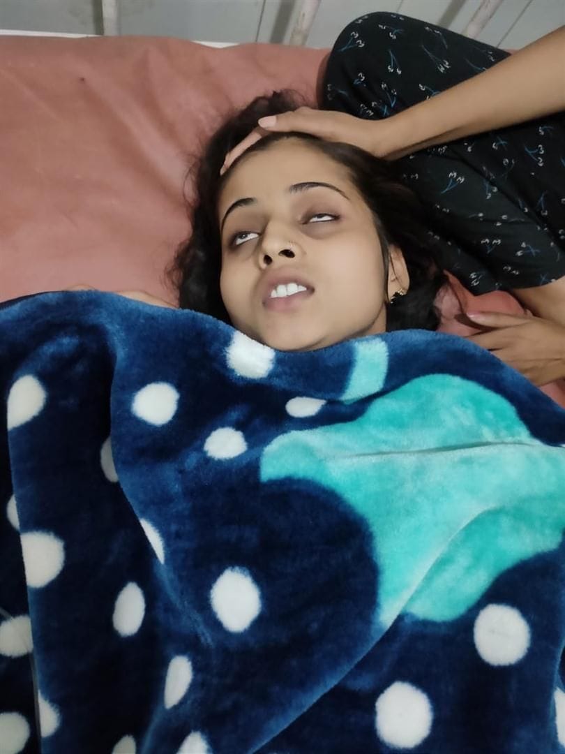 Hathras: Three girl students fainted in hostel