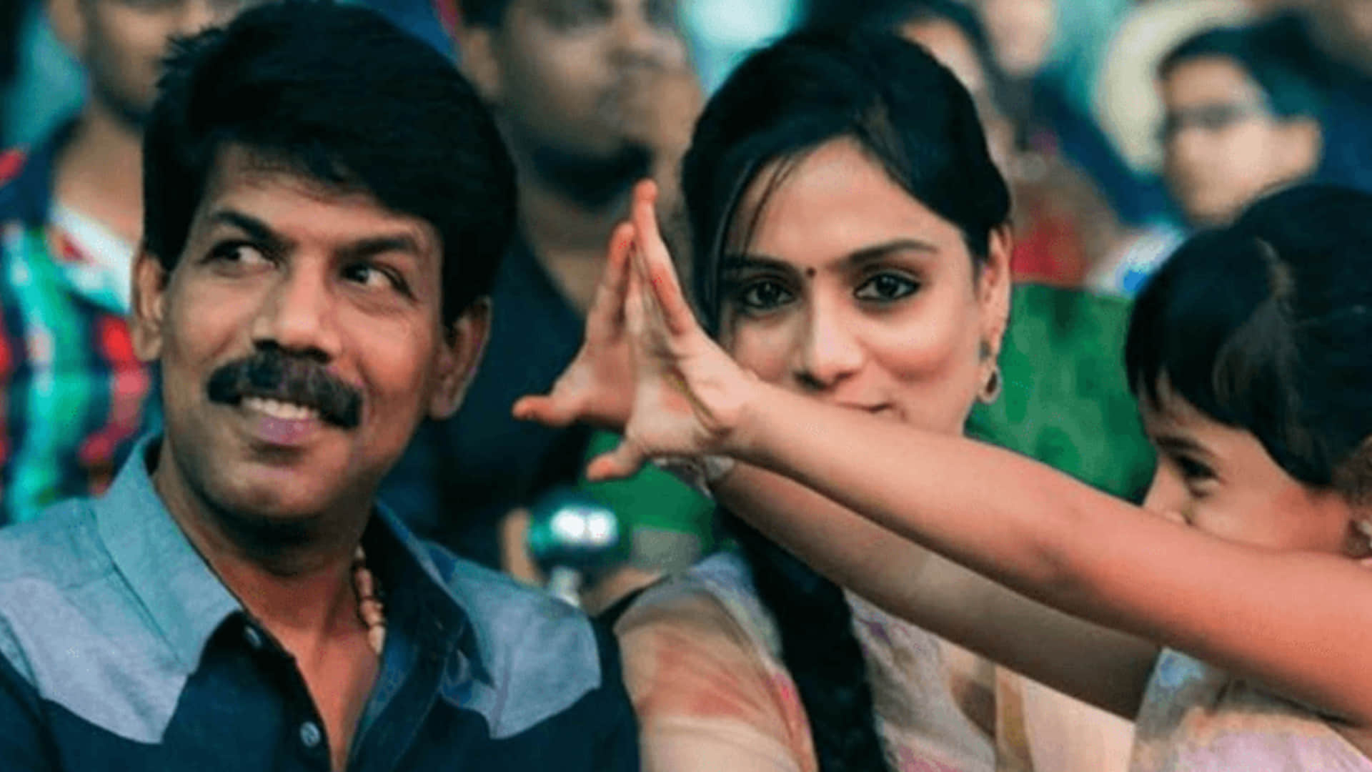 after 18 years of togetherness Director Bala and Muthumalar get divorced