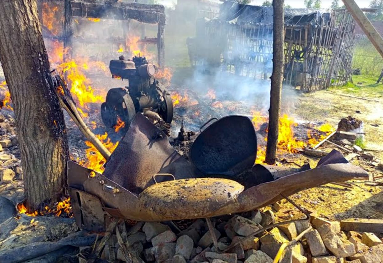 Fire broke out in shop due to mutual dispute, explosion in oxygen cylinder