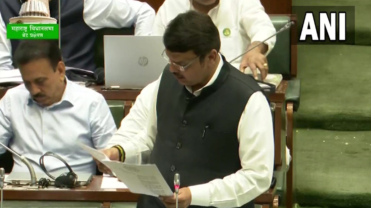 Devendra Fadnavis says Maharashtra Special Public Prosecutor planning conspiracy against BJP leaders news in Hindi