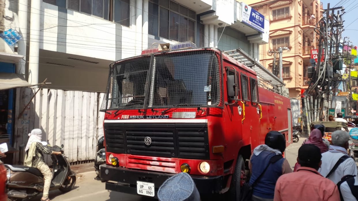 Delhi fire breaks out in factory of narela industrial area fire brigade 5 vehicles control it