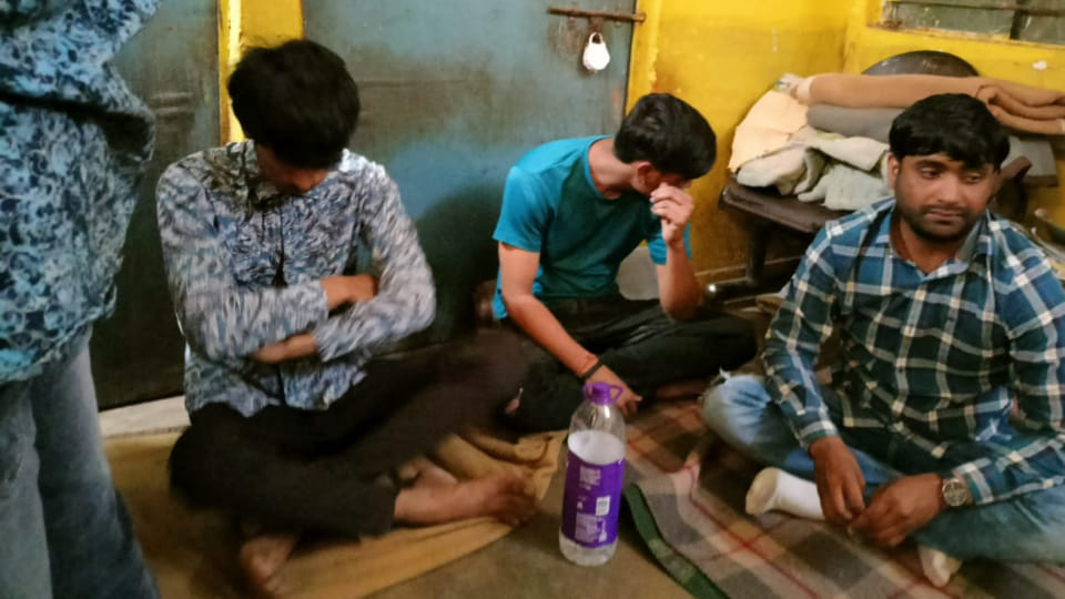 girls molested by six people in gwalior madhya pradesh 
