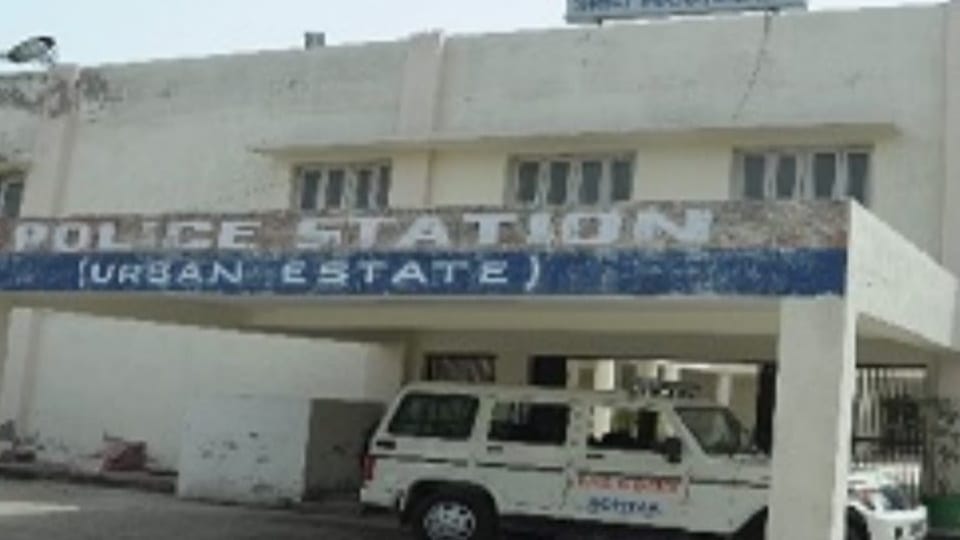 Woman beat her mother in law in rohtak