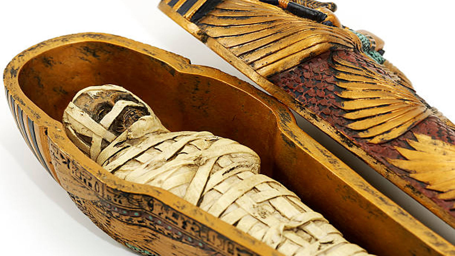 King Tut's 'dagger from outer space' may have been a alien gift from abroad
