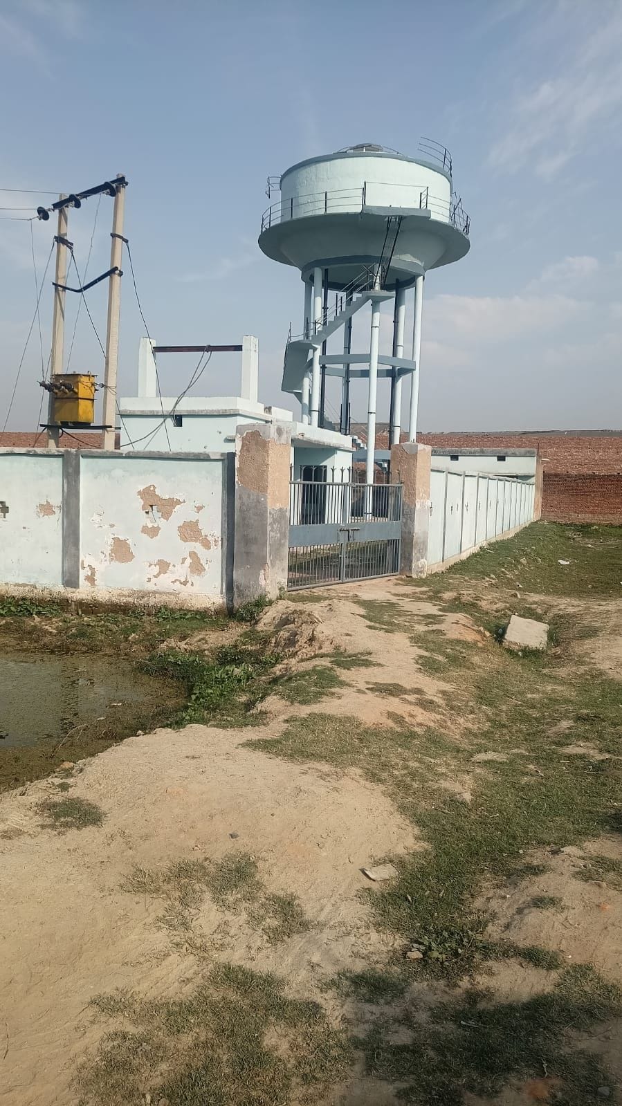 Water is not coming in five hundred houses for 15 days