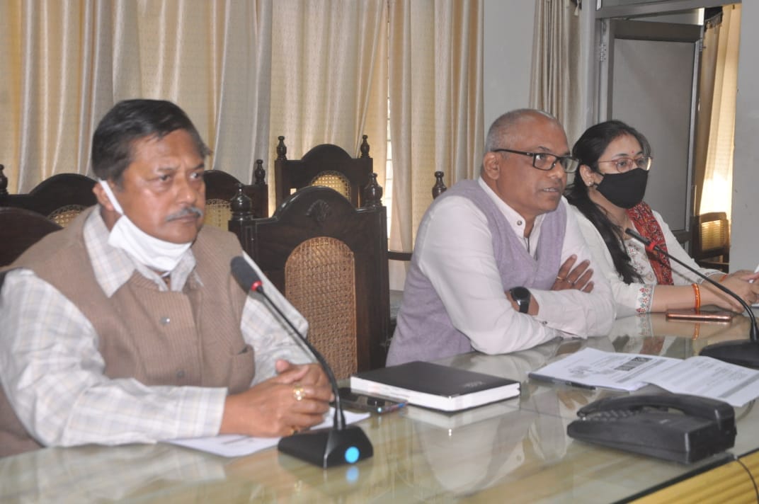 Complete the target of vaccination to children and pregnant women: CMO
