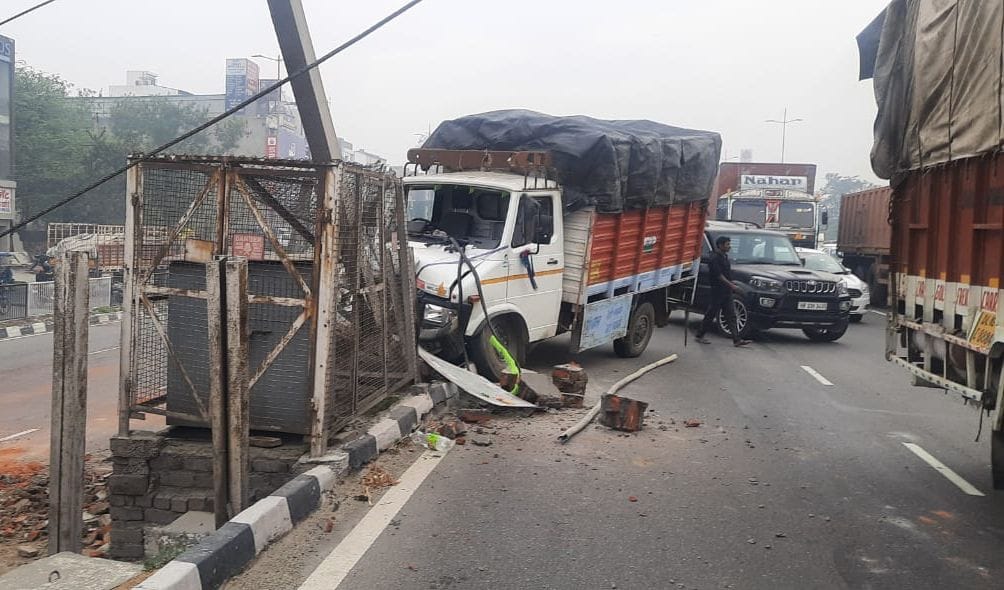 Canter collided with pillar, long jam caused by falling of transformer