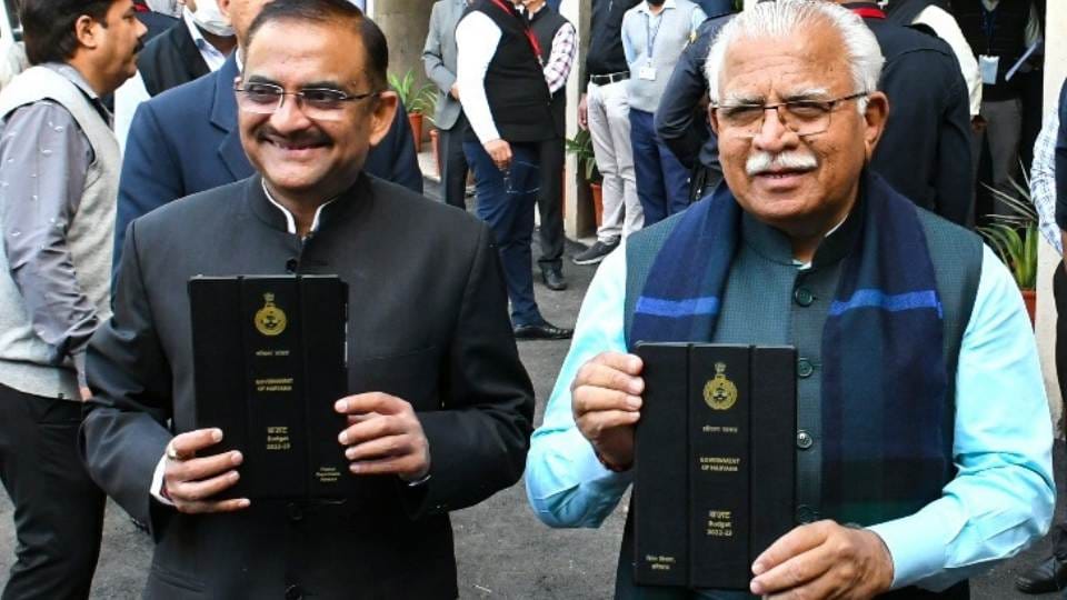 Target to open medical colleges in every district by 2025 in Haryana