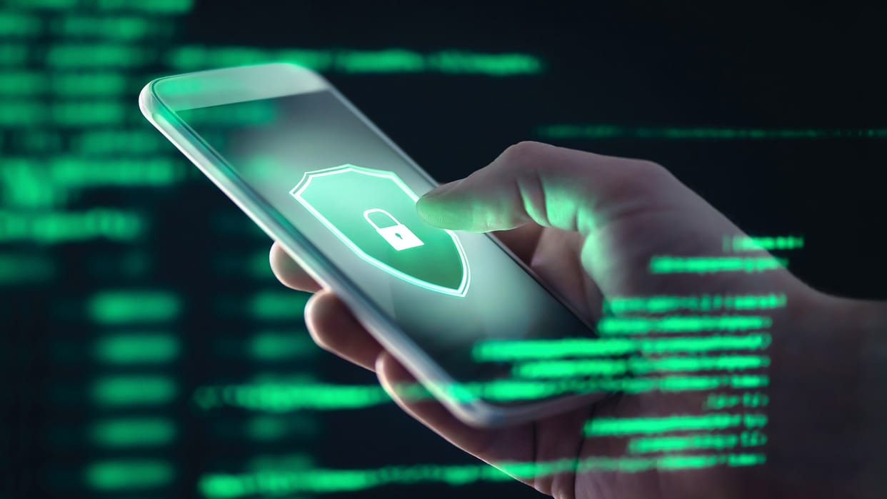 This dangerous virus can steal banking information from your mobile follow these tips to avoid it
