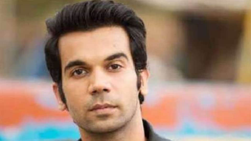 international womens day Rajkumar Rao became emotional after remembering his mother wrote a heart touching note by sharing a beautiful picture