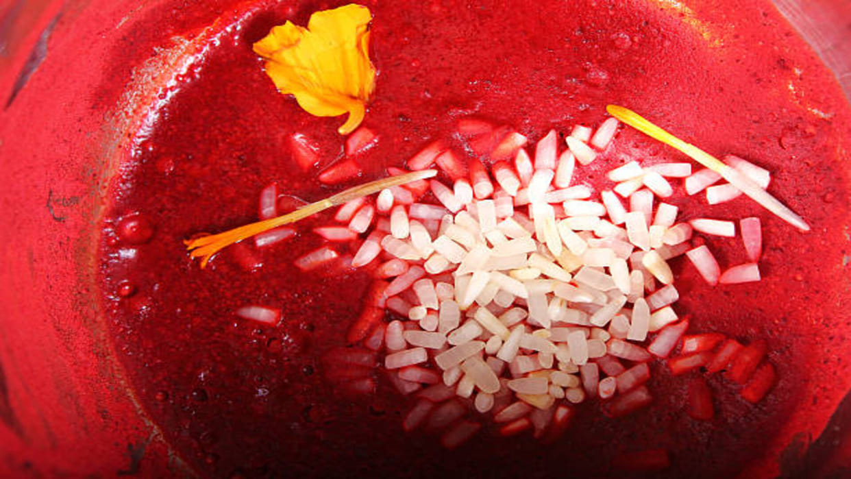 chawal ke upay do these Rice remedies to get rid of money problem