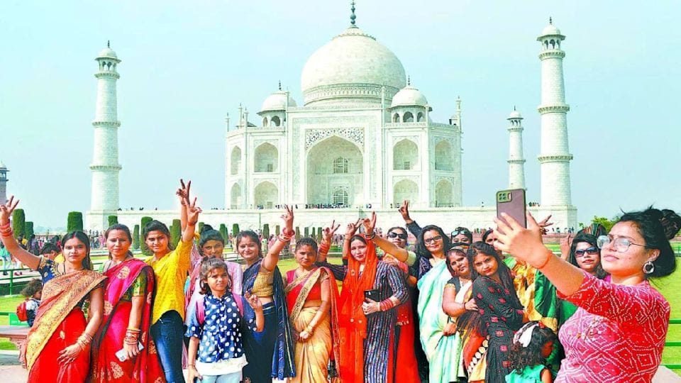 amar ujala foundation day tourism industry again growing up in Agra