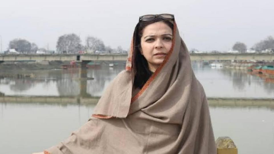 world women's day kurat ul ain of kashmir has married more than 300 kashmiri girls so far