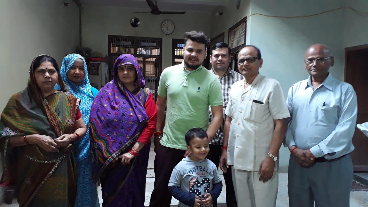 Shivang, who returned from Ukraine, ate Rajma rice with family members